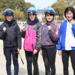 【画像】JRAの女性騎手、一列に並んでみた